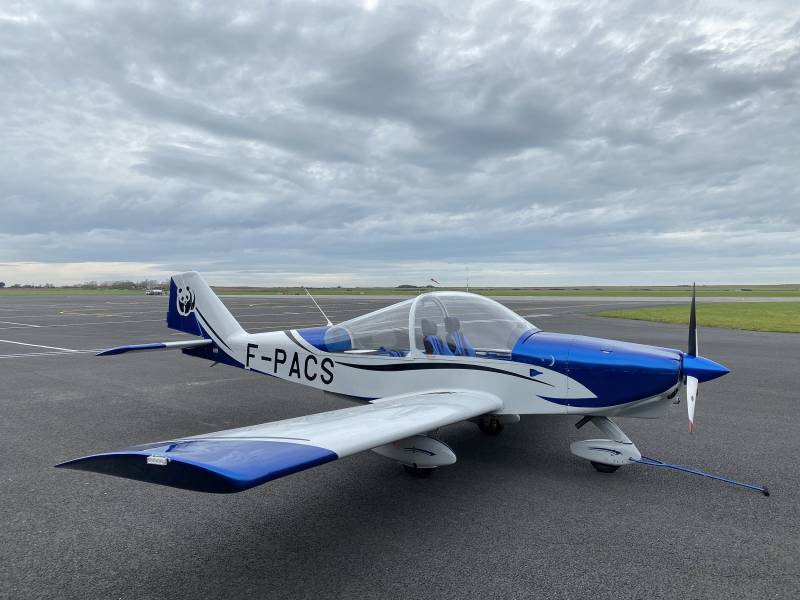 Trouver une entreprise au Havre pour réaliser le flocage, covering d'un petit avion biplace