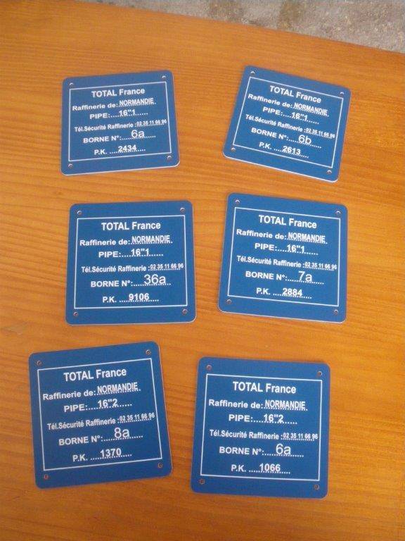 gravures en inox pour une entreprise industrielle au havre